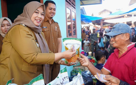 Tekan Lonjakan Harga Minyak Goreng, Pemkab Pringsewu Gelar Penetrasi Pasar