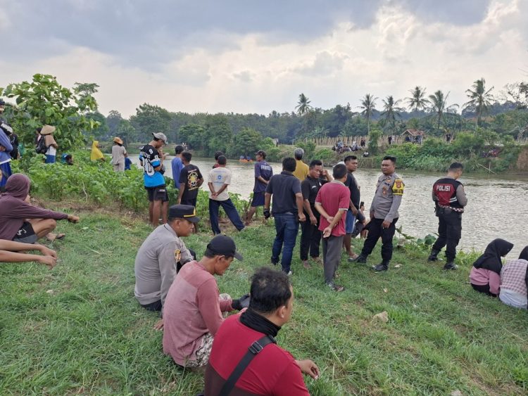 Dua Remaja Pringsewu Hilang Hanyut Usai Berusaha Menolong Teman di Sungai Way Sekampung