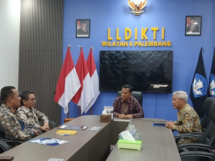 Lima Penghargaan LLDIKTI Jadi Bukti Kemajuan IBN, Didi Susianto Soroti Kualitas Tridarma