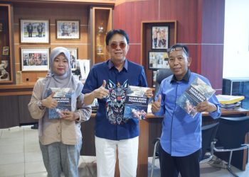 Buku Manajemen Pemasaran Era Society 5.0 Karya Dosen IIB Darmajaya Resmi Diluncurkan