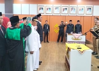 Saleh Asnawi Rotasi 12 Pejabat Pemkab Tanggamus, Camat dan Lurah Diminta Dekat dengan Masyarakat