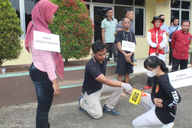 17 Adegan Rekonstruksi Kasus Pembunuhan Agnes Wulandari Digelar, Polisi Bongkar Detik-detik Tragis Penusukan