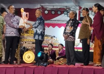 Wayang Lampung Hidup Kembali di Pringsewu, Mahasiswa STKIP PGRI Suguhkan Kisah Pahlawan KH Holib