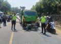 Nyalip di Tikungan Berujung Maut, Pemotor Tewas Tabrak Truk Pasir di Pringsewu