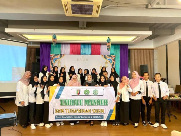 Dewi Kusuma Dekasari Perkuat Pendidikan Vokasi di SMK Tuma’ninah Yasin Metro