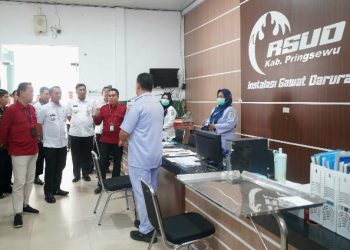 Penilaian Ombudsman di RSUD Pringsewu, Bupati Riyanto Dampingi Wawancara Pengunjung