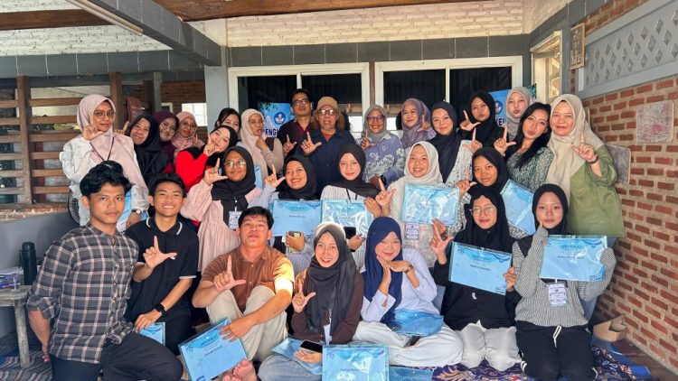 Isbedy: Jadi sastrawan harus banyak jalan, diskusi, membaca, dan menulis