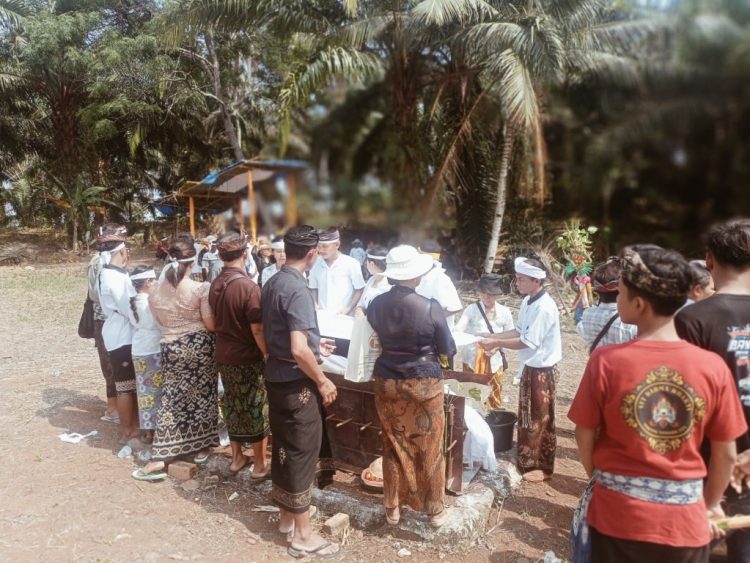 Mengenang Pengabdian Pak Gurun Putu Sugiarto, Warga Pampang Tangguk Jaya Gelar Upacara Ngaben