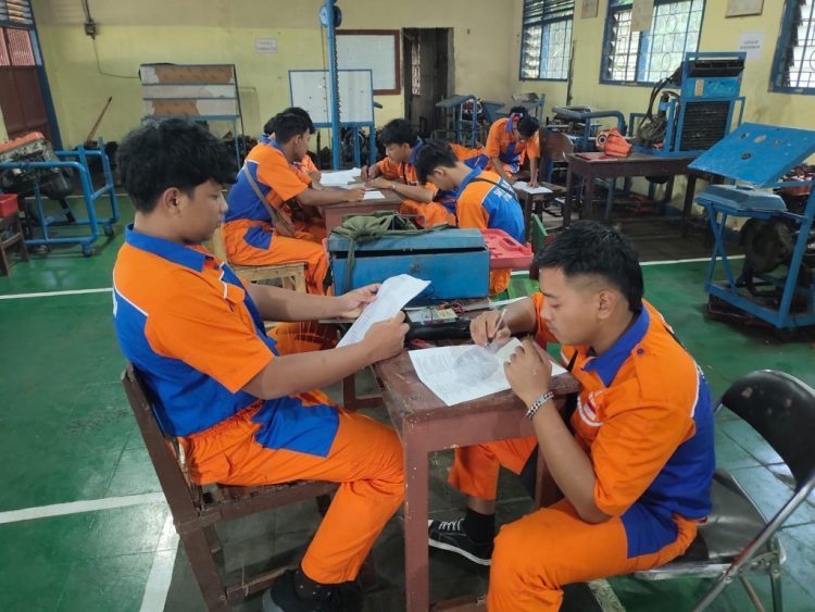 Hampir 50 Tahun Berdiri, SMK Taruna Bumi Metro Konsisten Cetak Lulusan Siap Kerja