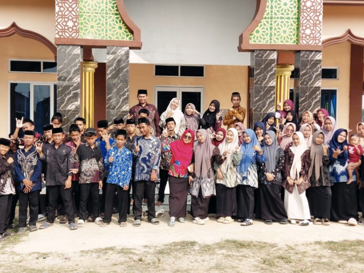 Hari Batik Nasional, SMK Mathla’un Nur Ajak Siswa Kenali dan Lestarikan Budaya Indonesia