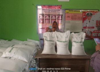 150 Keluarga Terima Bantuan Beras, Pemdes Gedung Riang Pastikan Penyaluran Tertib