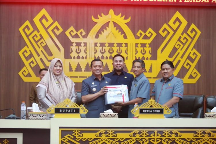 R-APBD 2027 Pringsewu Masuk DPRD, Pendapatan Rp1,13 Triliun dan Belanja Rp1,14 Triliun